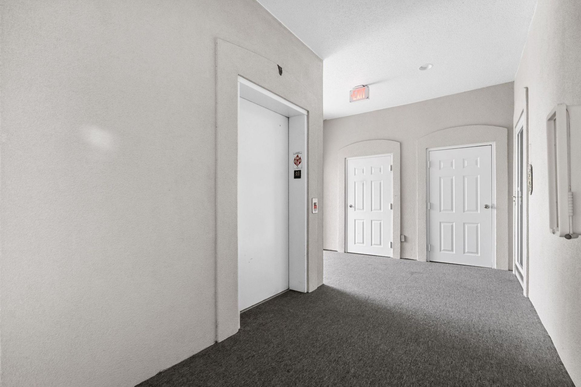 4425 Eastport Blvd.  Photo 32