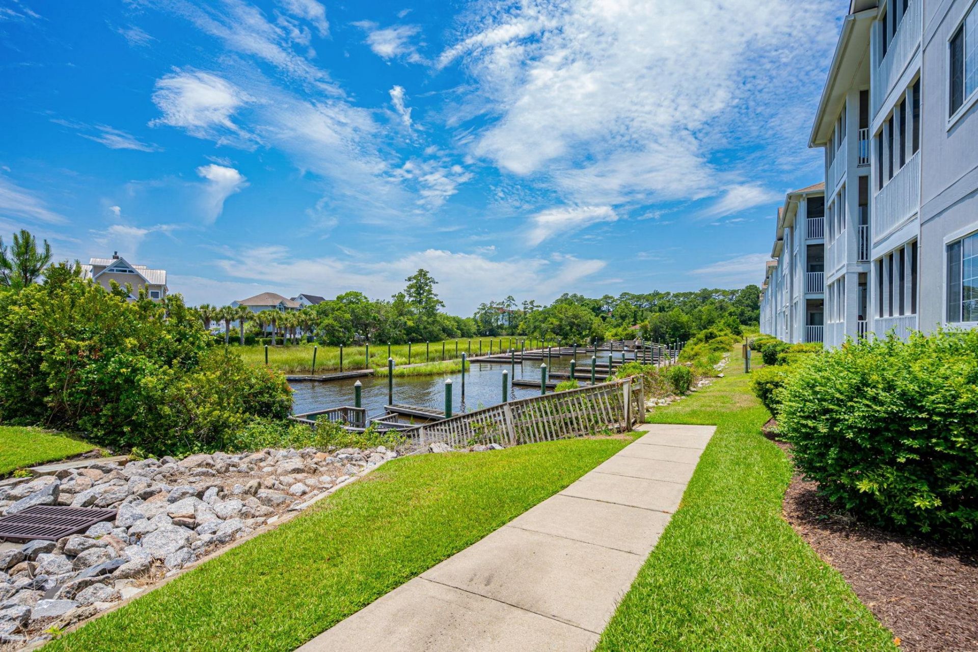 4425 Eastport Blvd.  Photo 49