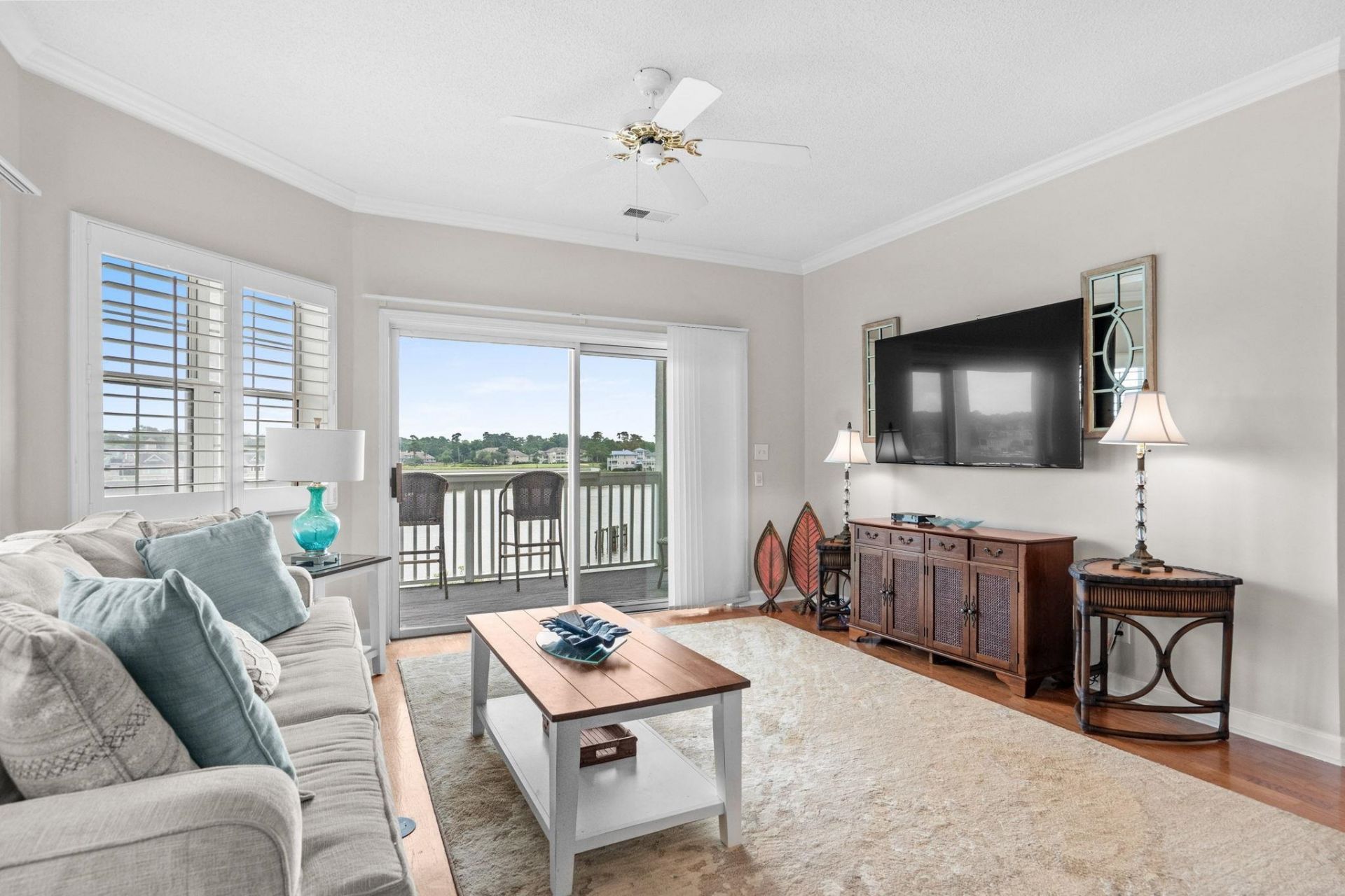 4425 Eastport Blvd.  Photo 8