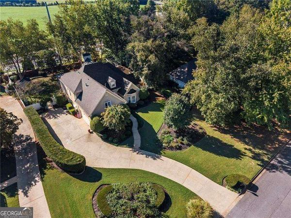 420 Clubfield Drive, Roswell, GA 30075