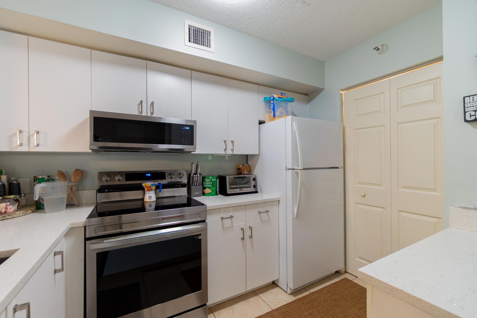 145 Yacht Club Way, Unit 109, Hypoluxo, FL 33462 Photo