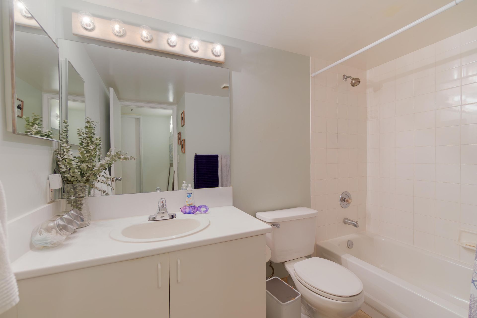 145 Yacht Club Way, Unit 109, Hypoluxo, FL 33462 Photo