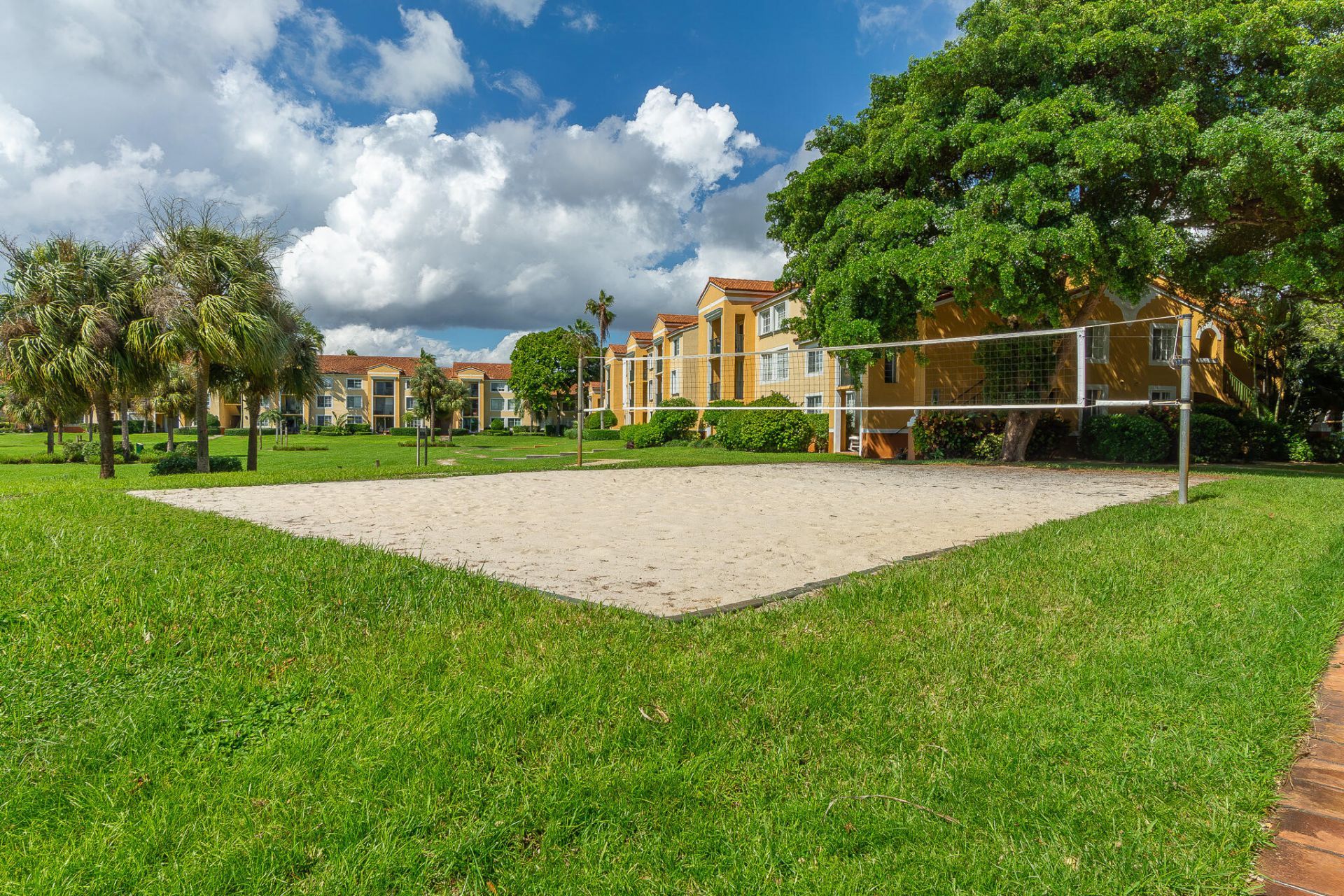 145 Yacht Club Way, Unit 109, Hypoluxo, FL 33462 Photo
