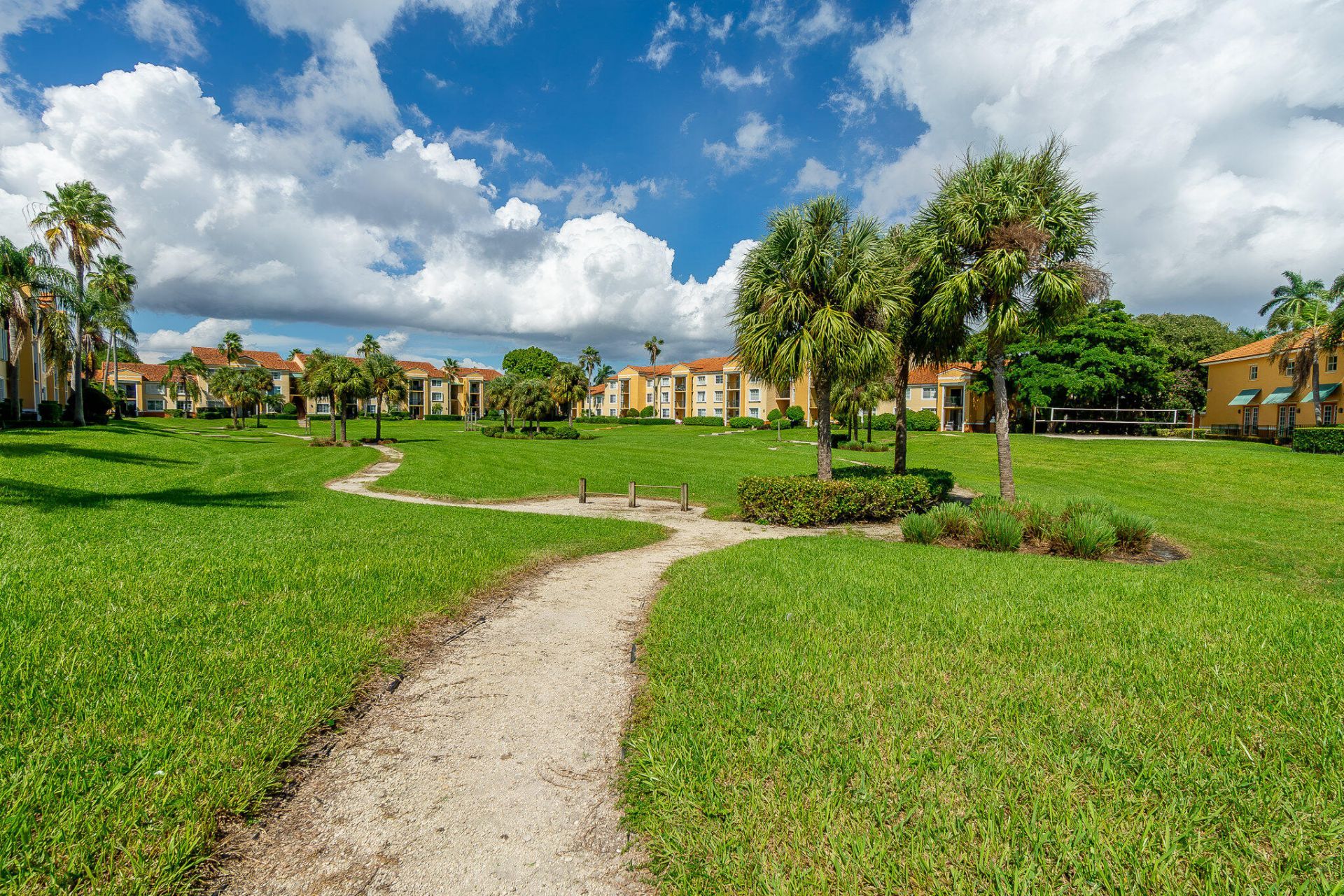 145 Yacht Club Way, Unit 109, Hypoluxo, FL 33462 Photo
