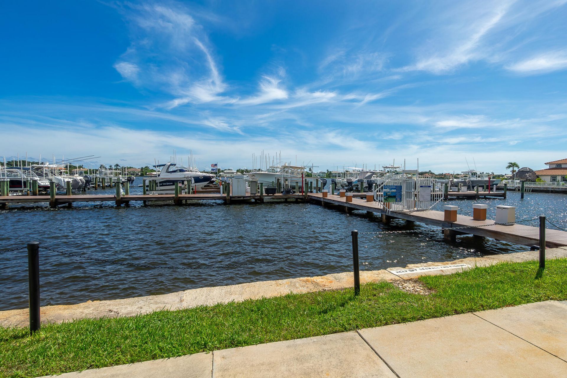 145 Yacht Club Way, Unit 109, Hypoluxo, FL 33462 Photo