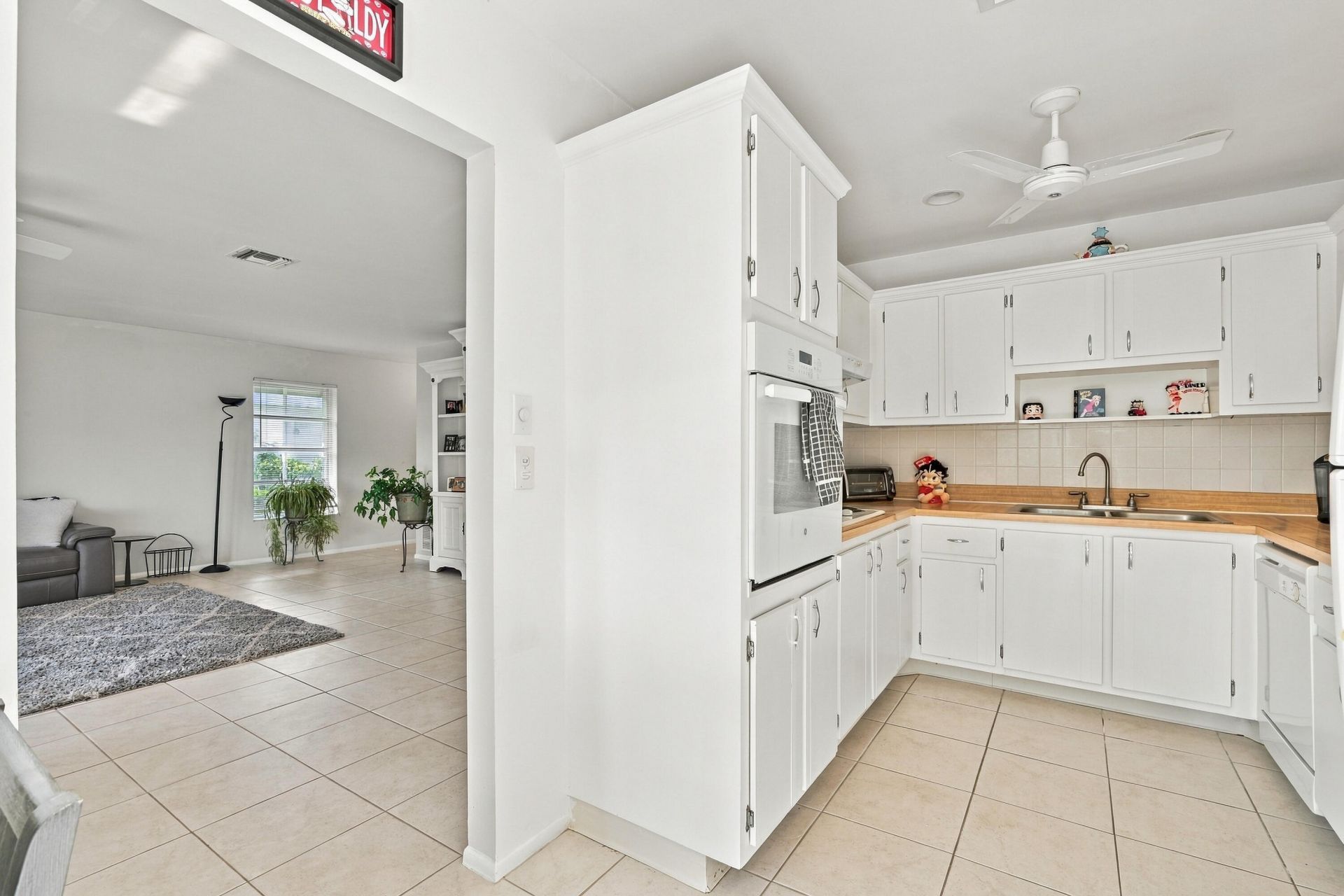 2886 Fernley Drive E, Unit 32, West Palm Beach, FL 33415 Photo