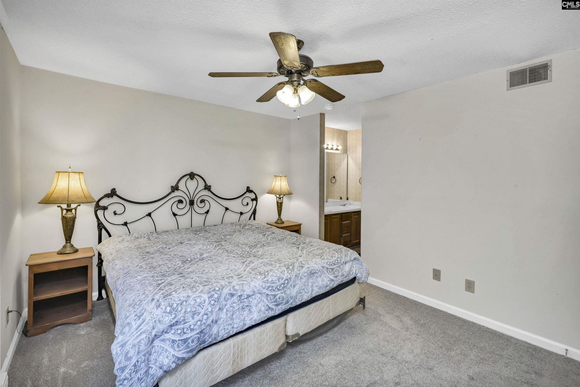 422 Edgewater Lane Photo 12