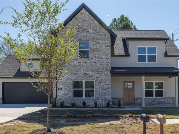 325 W Pear Street, Fayetteville, AR 72703