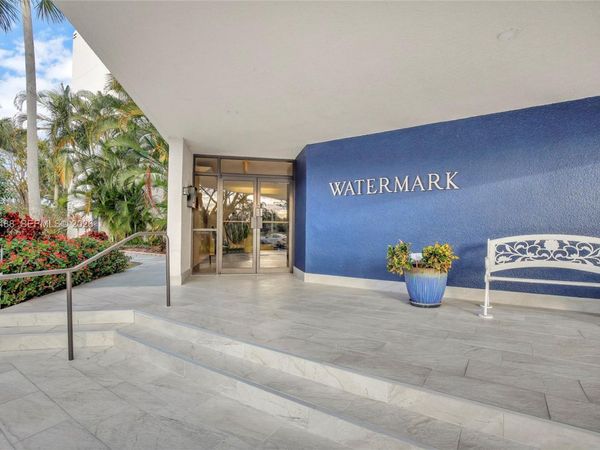 520 SE 12th St, Unit 305, Dania Beach, FL 33004