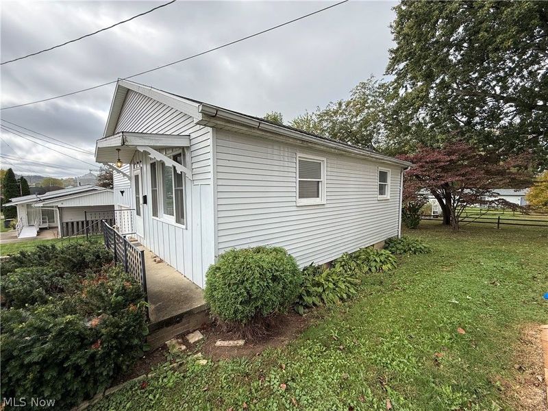 1031 Grant Avenue NW, New Philadelphia, OH 44663 Photo 3