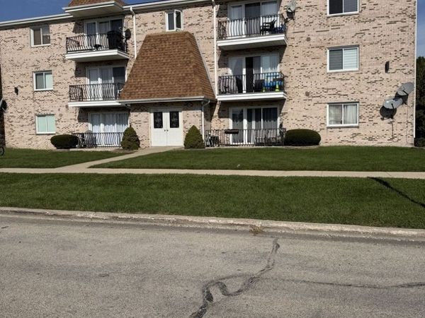 7702 W 87th Place, Unit 12, Bridgeview, IL 60455
