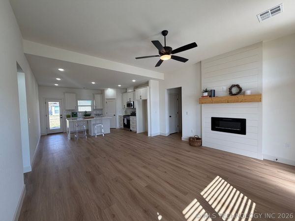 10866 S 279th East Avenue , Coweta, OK 74429