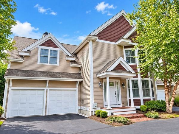 1 Thurston Pl, Unit 1, Medfield, MA 02052