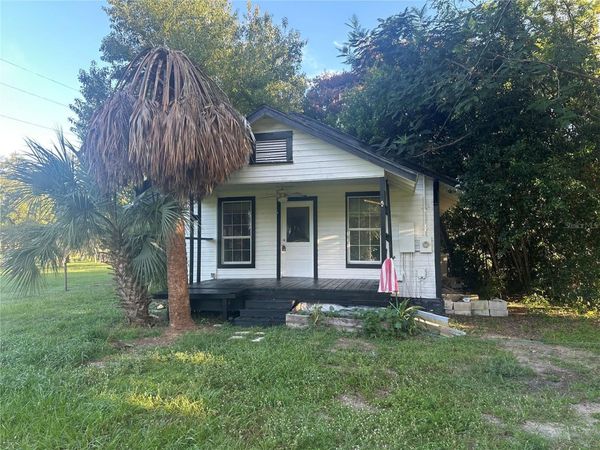 8725 N SILVER LAKE ROAD , LEESBURG, FL 34788