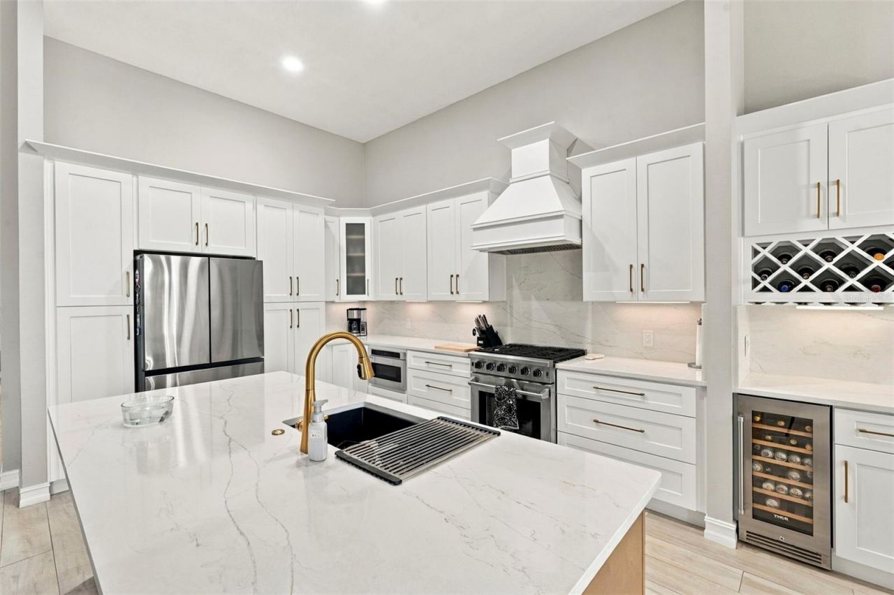 9925 Sago Point Drive, Seminole, FL 33777 Photo