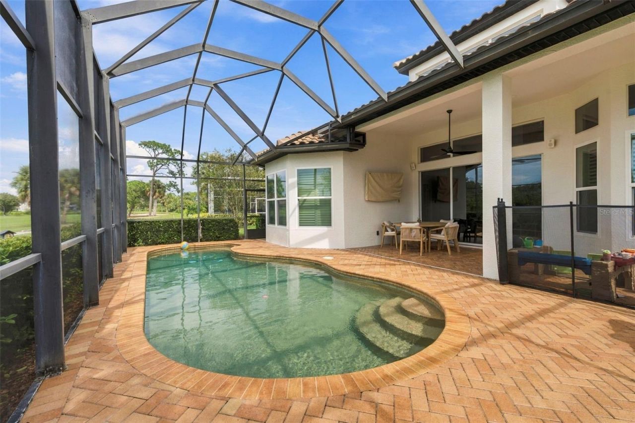 9925 Sago Point Drive, Seminole, FL 33777 Photo