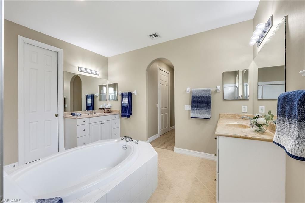 9267 Breno Dr, Fort Myers, FL 33913 Photo