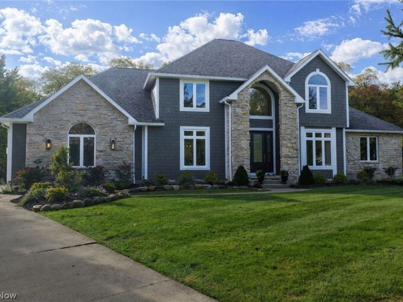 42 Ambrose Drive, Hudson, OH 44236 Photo 2