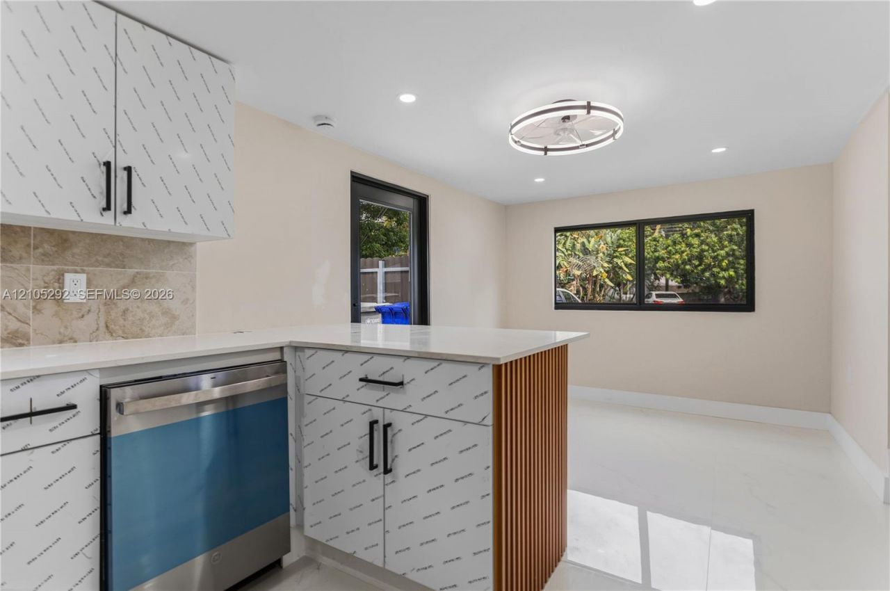 1480 NE 28th St, Pompano Beach, FL 33064 Photo