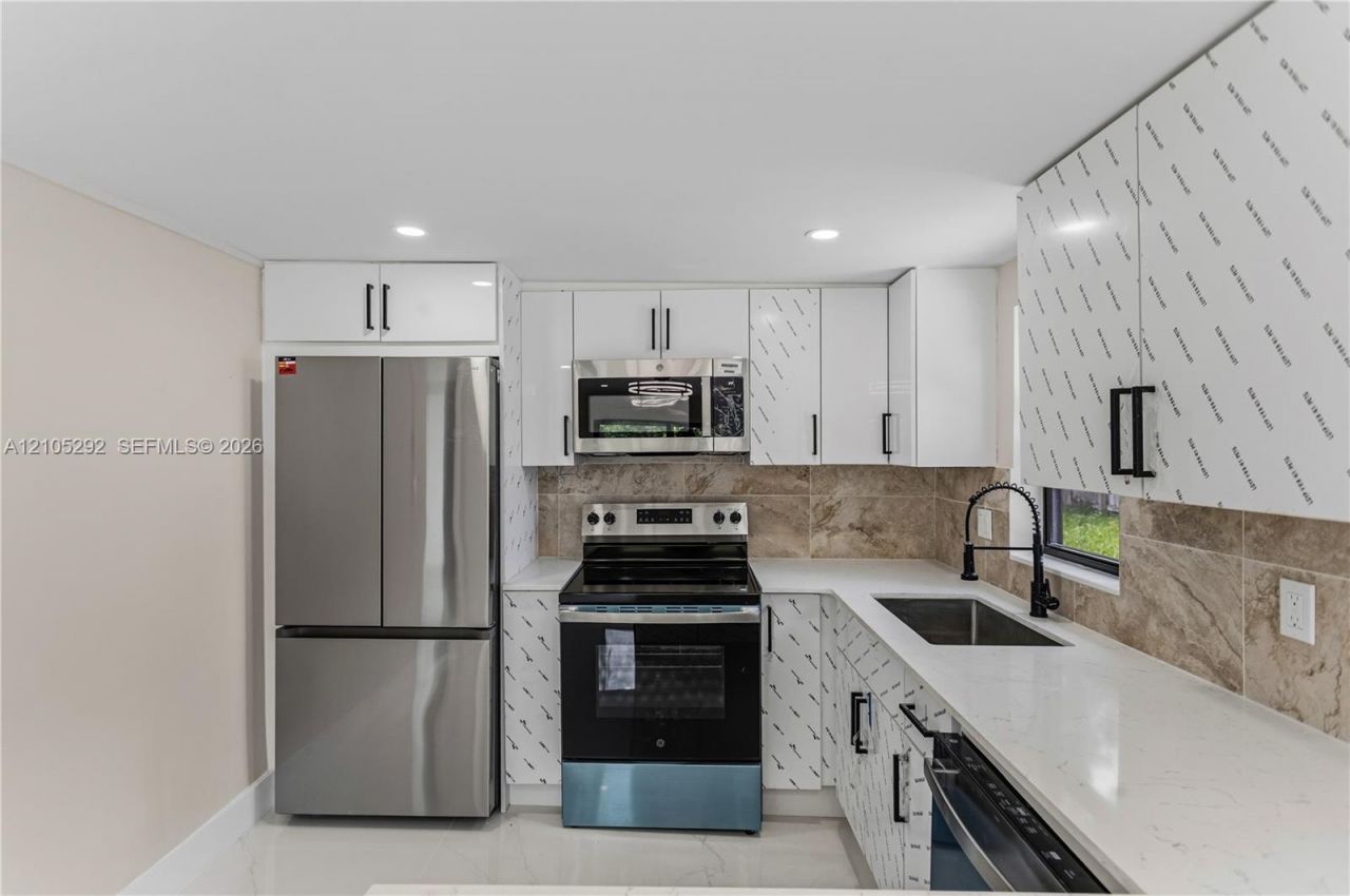 1480 NE 28th St, Pompano Beach, FL 33064 Photo