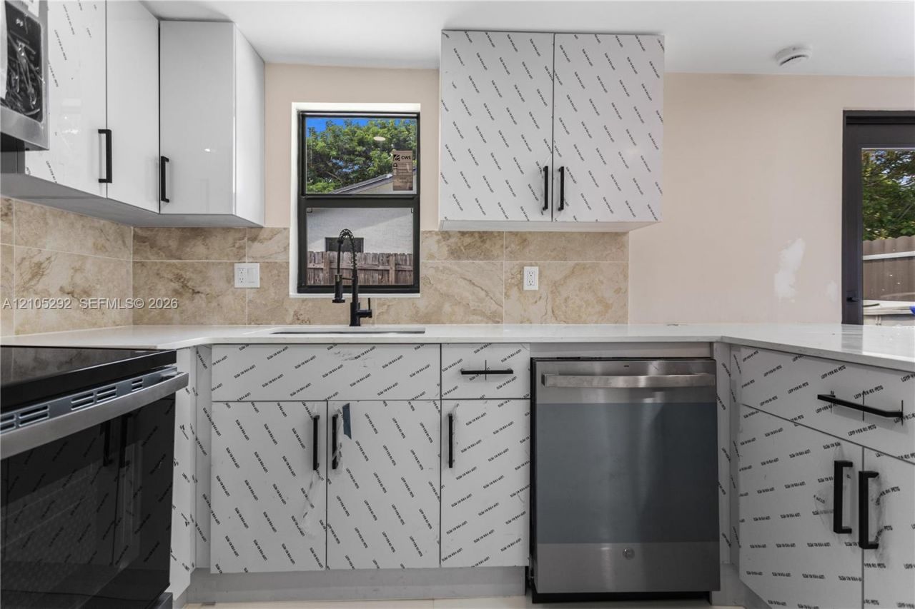 1480 NE 28th St, Pompano Beach, FL 33064 Photo