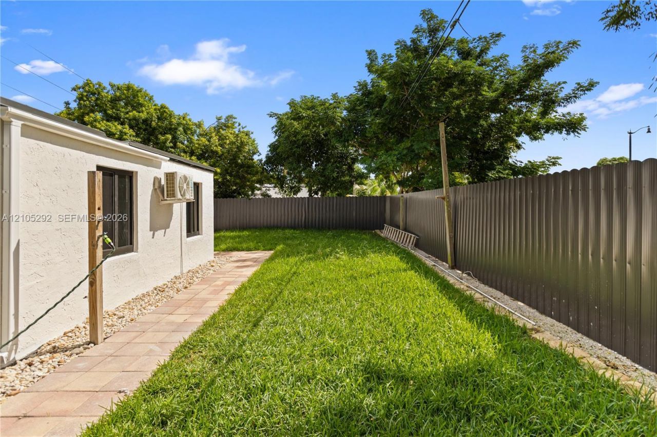 1480 NE 28th St, Pompano Beach, FL 33064 Photo