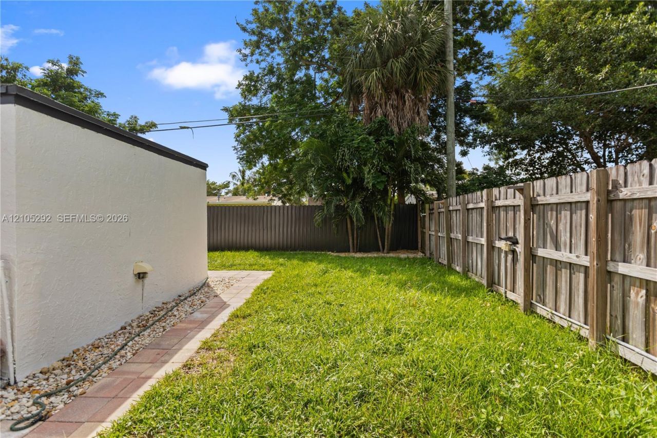 1480 NE 28th St, Pompano Beach, FL 33064 Photo