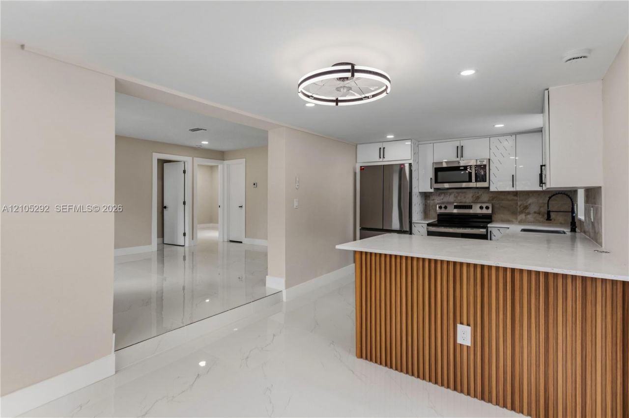 1480 NE 28th St, Pompano Beach, FL 33064 Photo