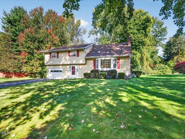 9 Gretel Terrace, Ballston Lake, NY 12019