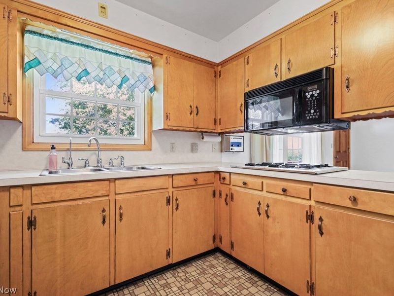 1930 Valley Road, Salem, OH 44460 Photo 7