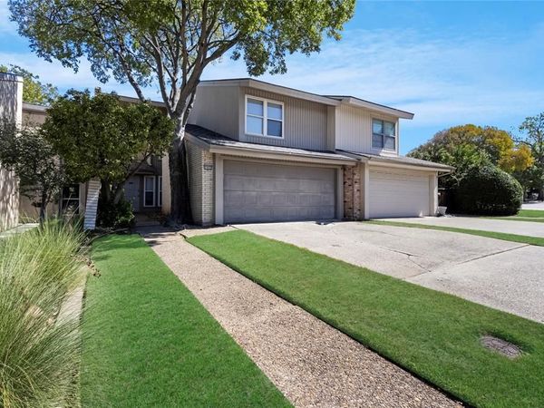2902 Country Place Circle, Carrollton, TX 75006