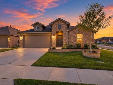 633 Captree Lane, Fort Worth, TX 76131