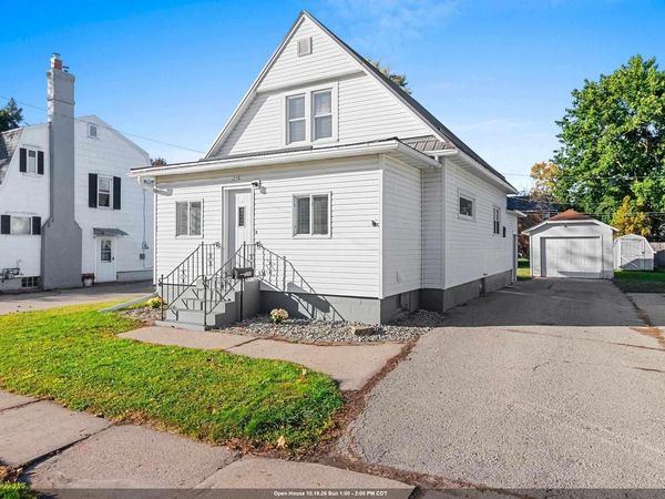 215 W QUINCY STREET, New London, WI 54961