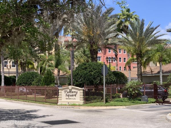 424 Luna Bella Lane, Unit 211, New Smyrna Beach, FL 32168