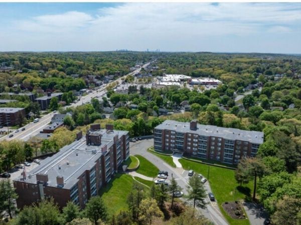 5 Stonehill, Unit 2E, Stoneham, MA 02180