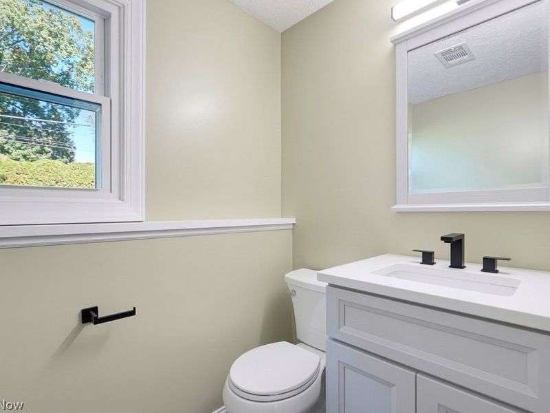3246 E Waterloo Road, Akron, OH 44312 Photo 33