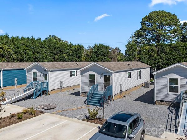 81 Yuken Place , Hendersonville, NC 28792