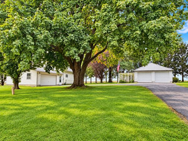 2622 S Bolton Road , Freeport, IL 61032
