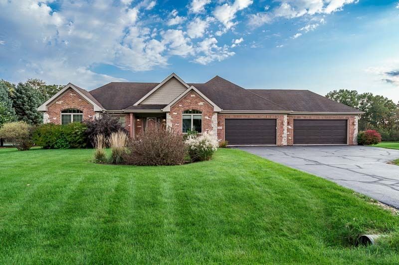 2223 Winding Creek Drive, Belvidere, IL 61008 Main Photo