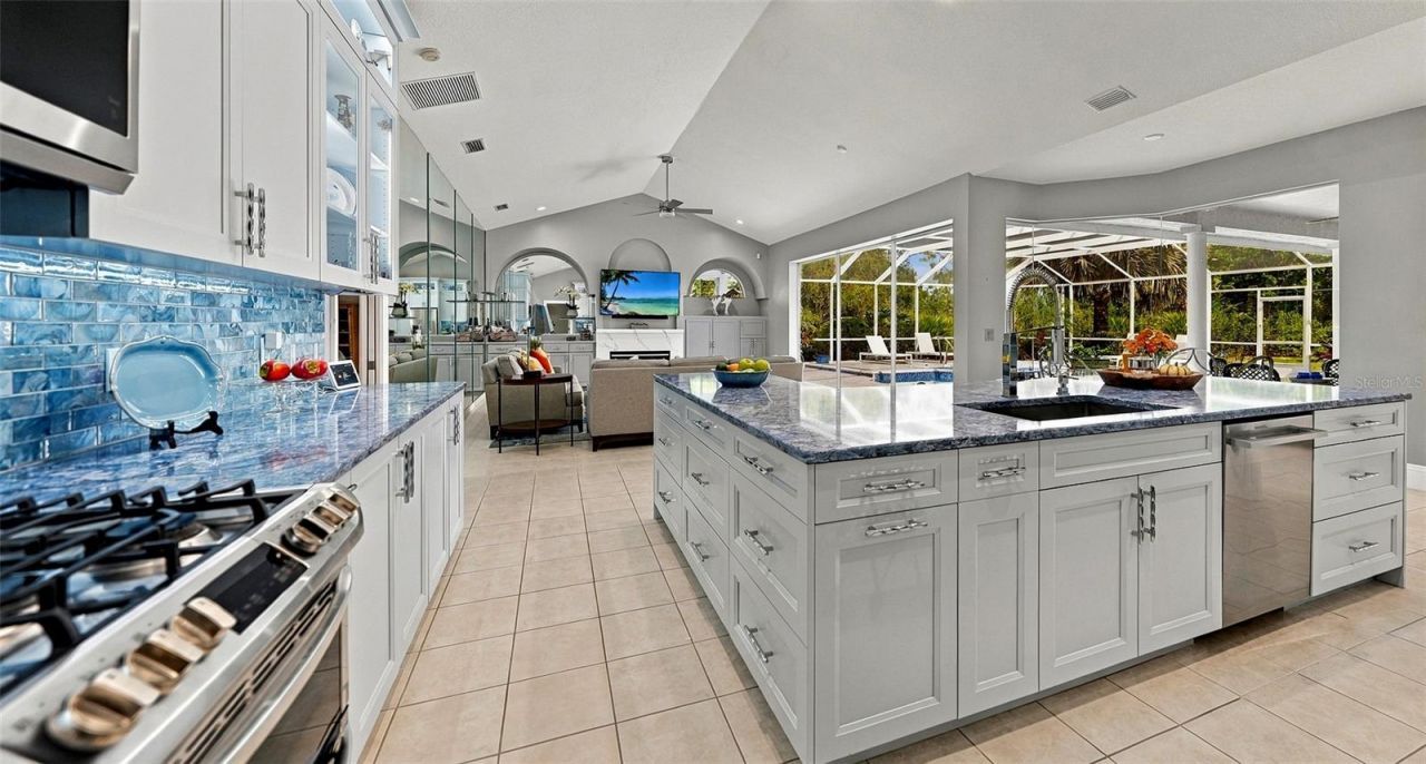 8136 Regents Court, University Park, FL 34201 Photo