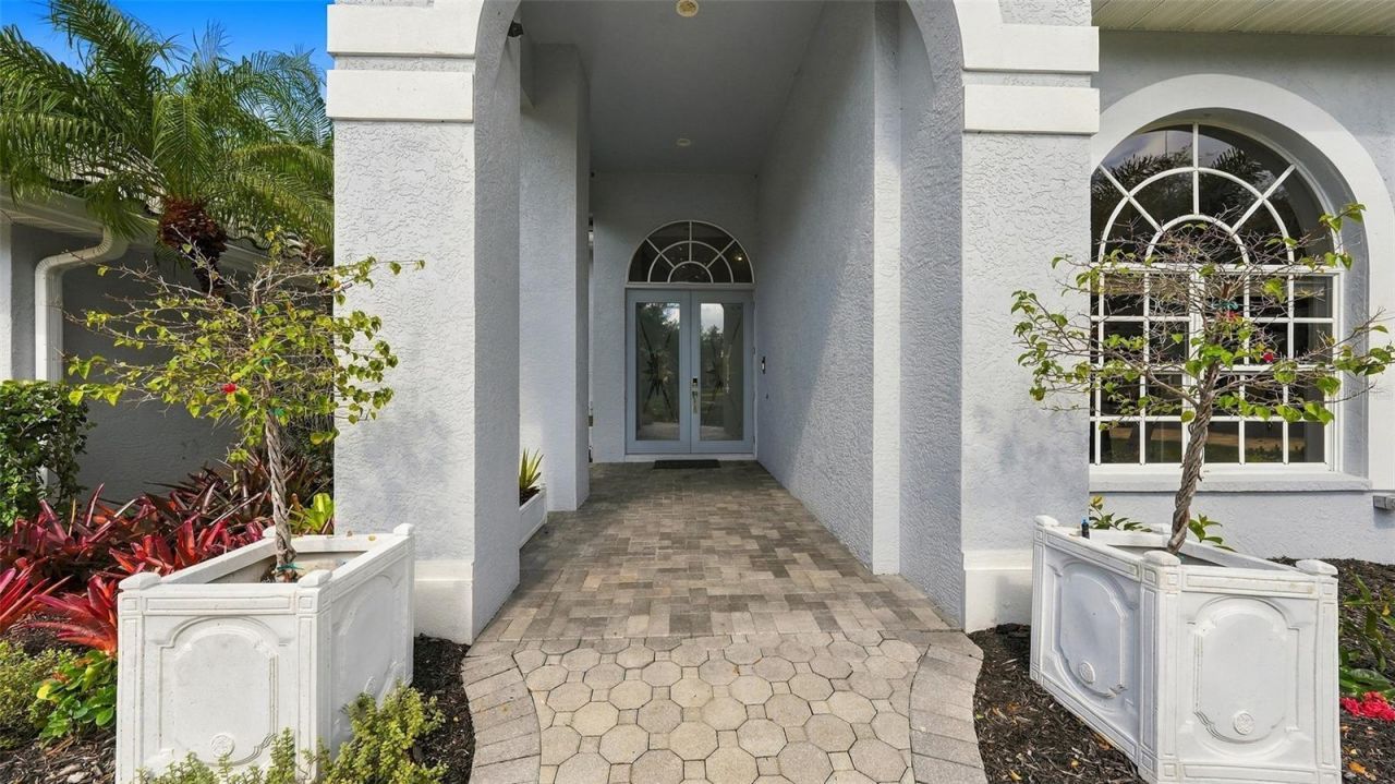 8136 Regents Court, University Park, FL 34201 Photo