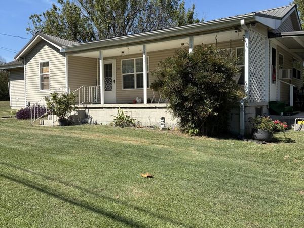 1315 Pike Ave, Phil Campbell, AL 35581