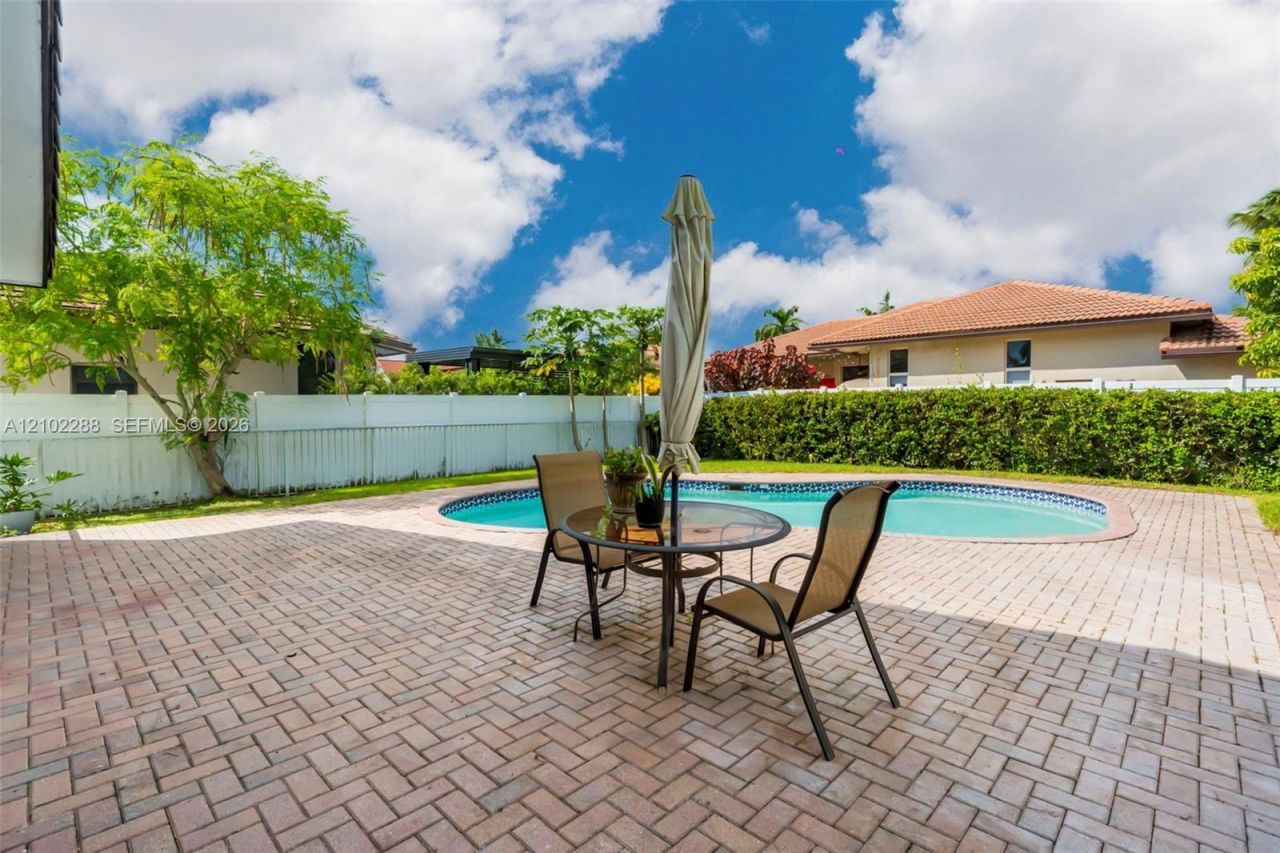 17315 SW 13th St, Pembroke Pines, FL 33029 Photo
