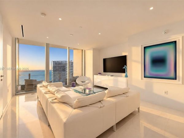 300 Biscayne Boulevard Way, Unit 5205W, Miami, FL 33131