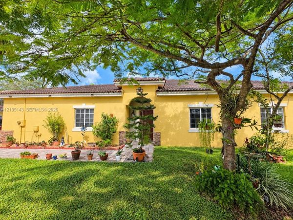 3344 NE 11th Dr , Homestead, FL 33033