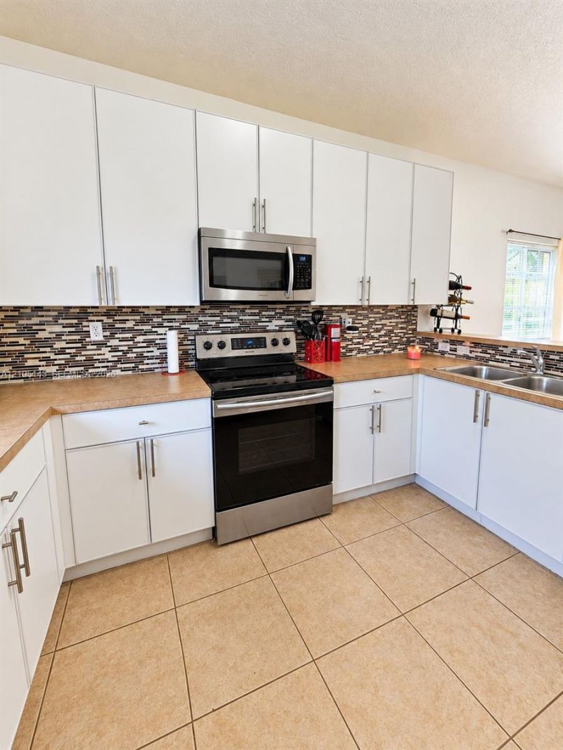 3344 NE 11th Dr , Homestead, FL 33033 Photo