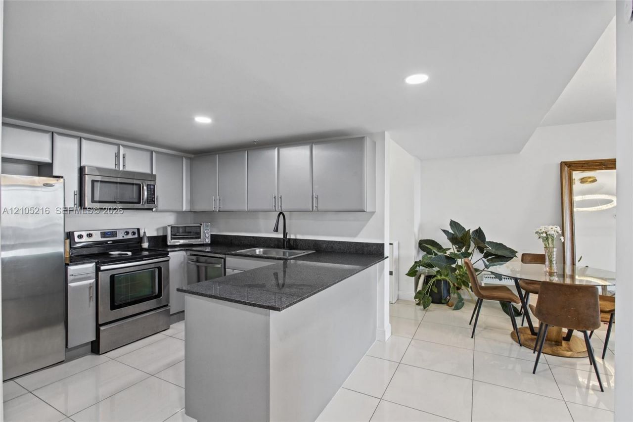 1861 NW S River Dr, Unit 1010, Miami, FL 33125 Photo