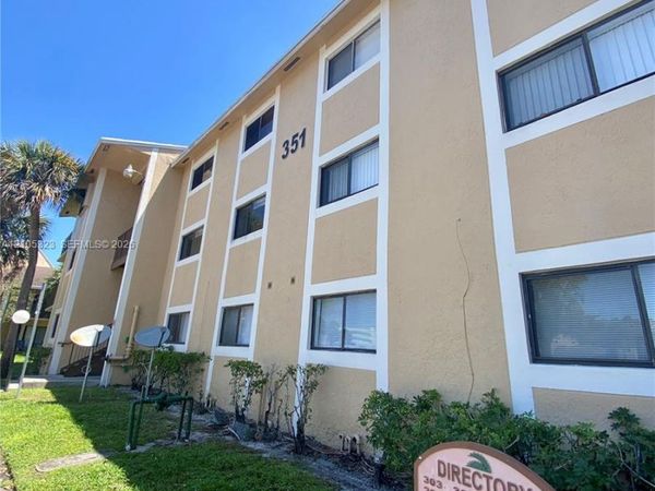 Unit 307, Pembroke Pines, FL 33025