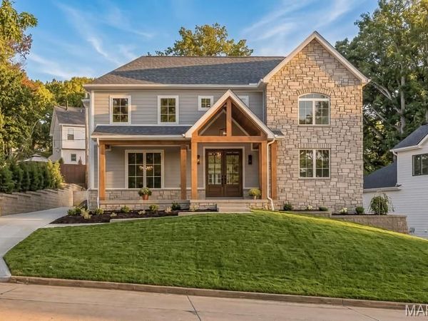 90 Wildwood Lane, Kirkwood, MO 63122