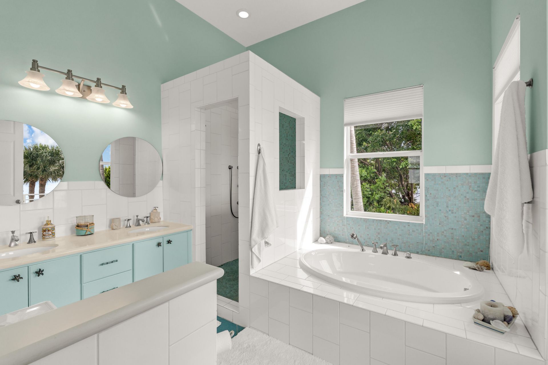 126 Point Pleasant Drive, Key Largo, FL 33037 Photo